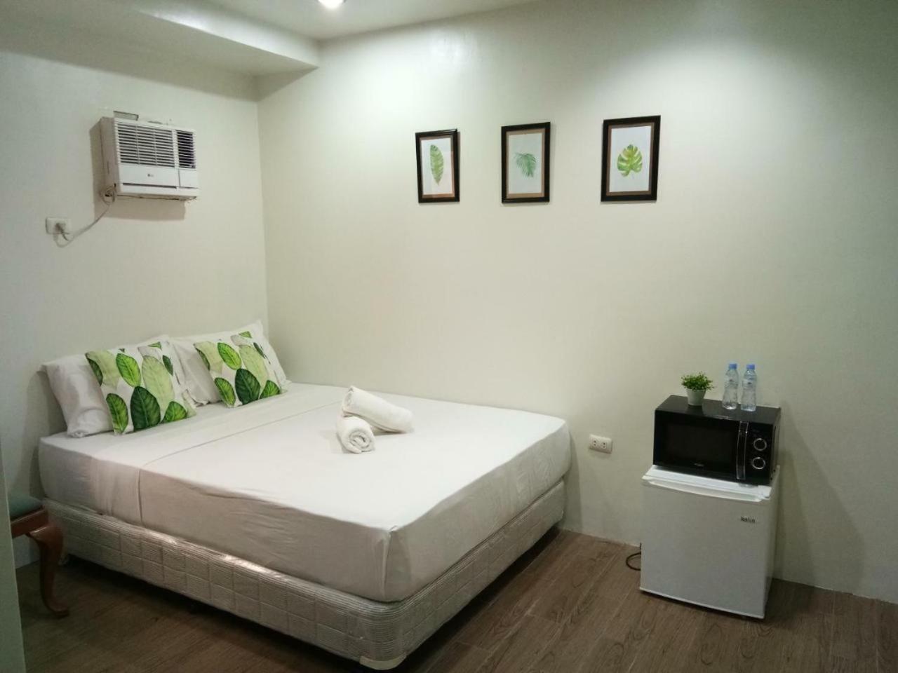 Mca Suites By Hiverooms Cebu Stadt Exterior foto