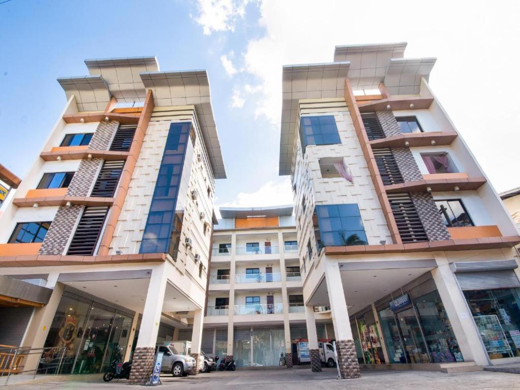 Mca Suites By Hiverooms Cebu Stadt Exterior foto